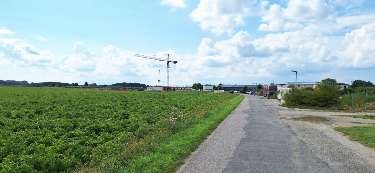 Zufahrt über den Schmeddersweg zum Neuau Stifts-Campus im Neubaugebiet Kempen-West.