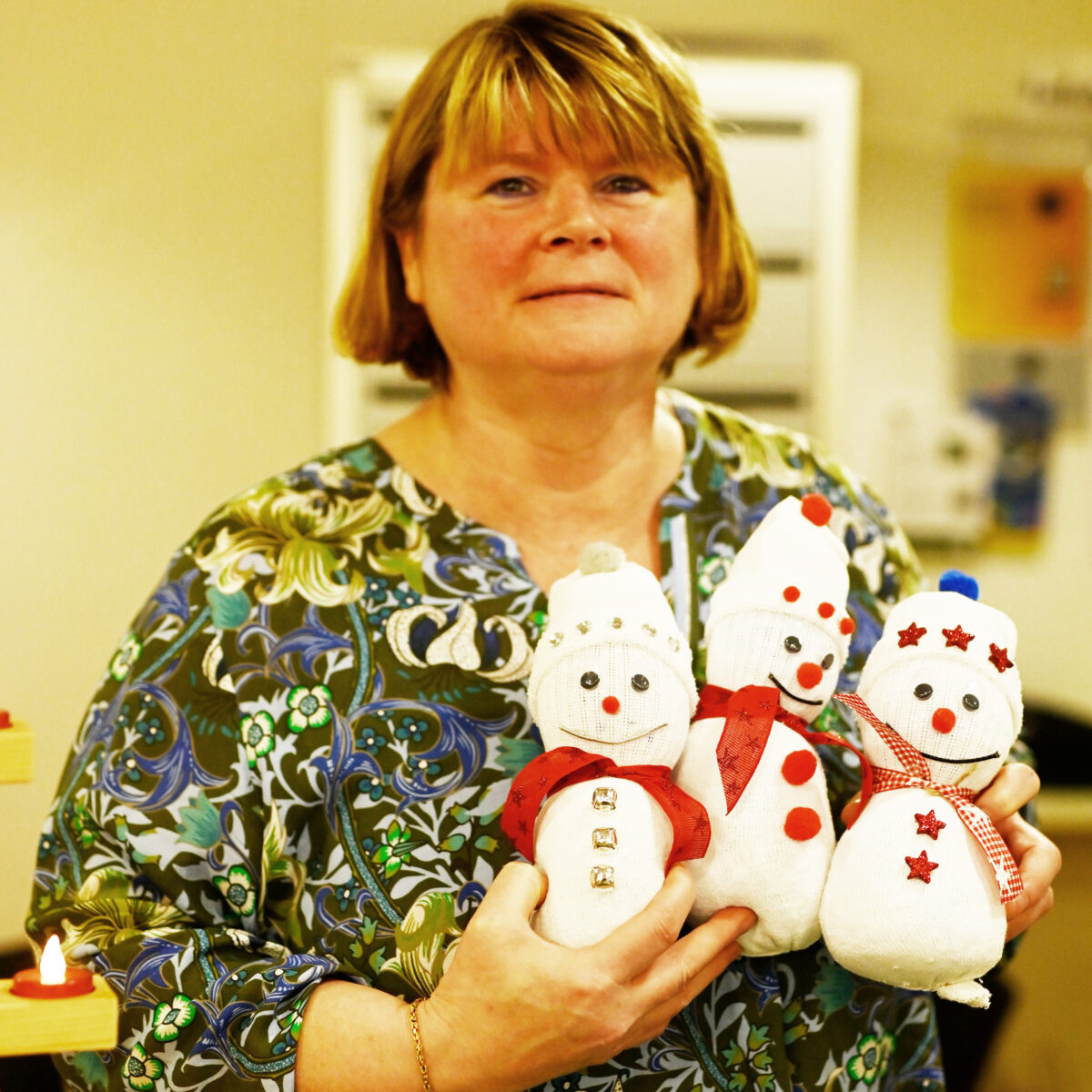 Anja Stammen und ihr Team vom Sozialen Dienst freuen sich auf den Adventsbasar im Von-Broichhausen-Stift am 23. November 2025.